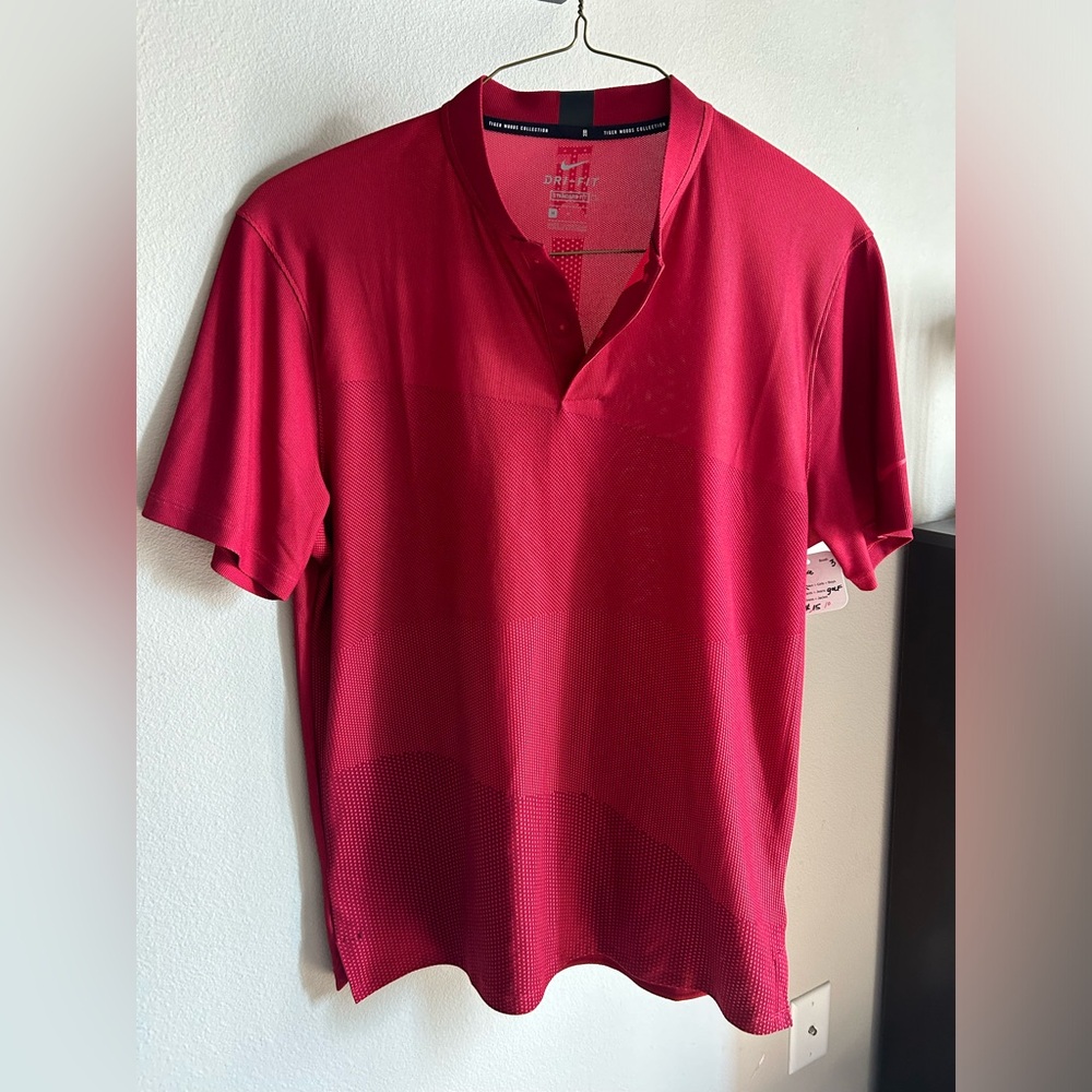 Nike Red Men's Golf Shirt “Tiger Woods” Collection